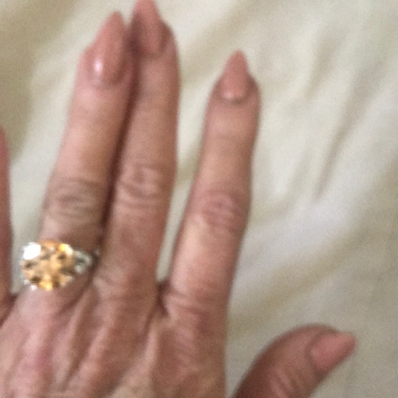 ring - Picture 4 of 4